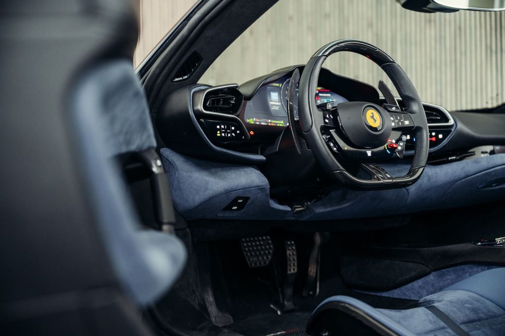 Ferrari 296 GTS 2024