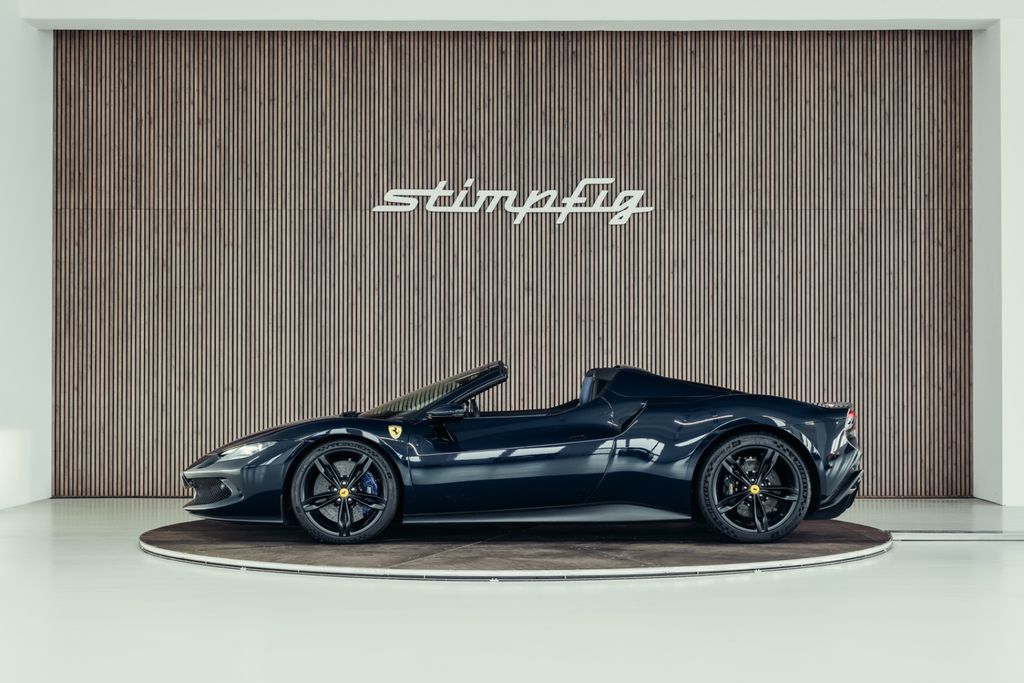 Ferrari 296 GTS 2024