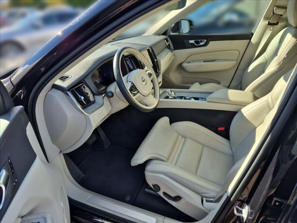 Volvo XC60 2022