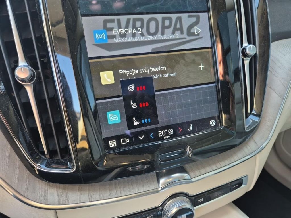 Volvo XC60 2022