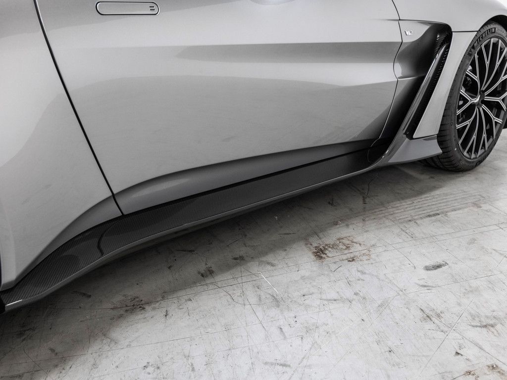 Aston Martin V12 Vantage 2024