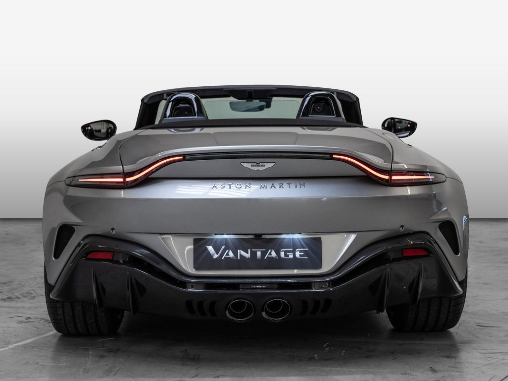 Aston Martin V12 Vantage 2024