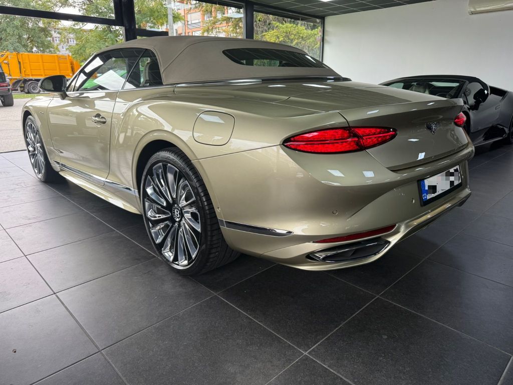 Bentley Continental GTC 2025