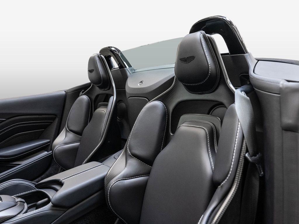 Aston Martin V12 Vantage 2024