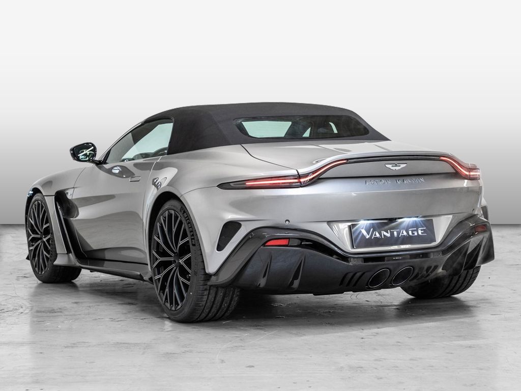 Aston Martin V12 Vantage 2024