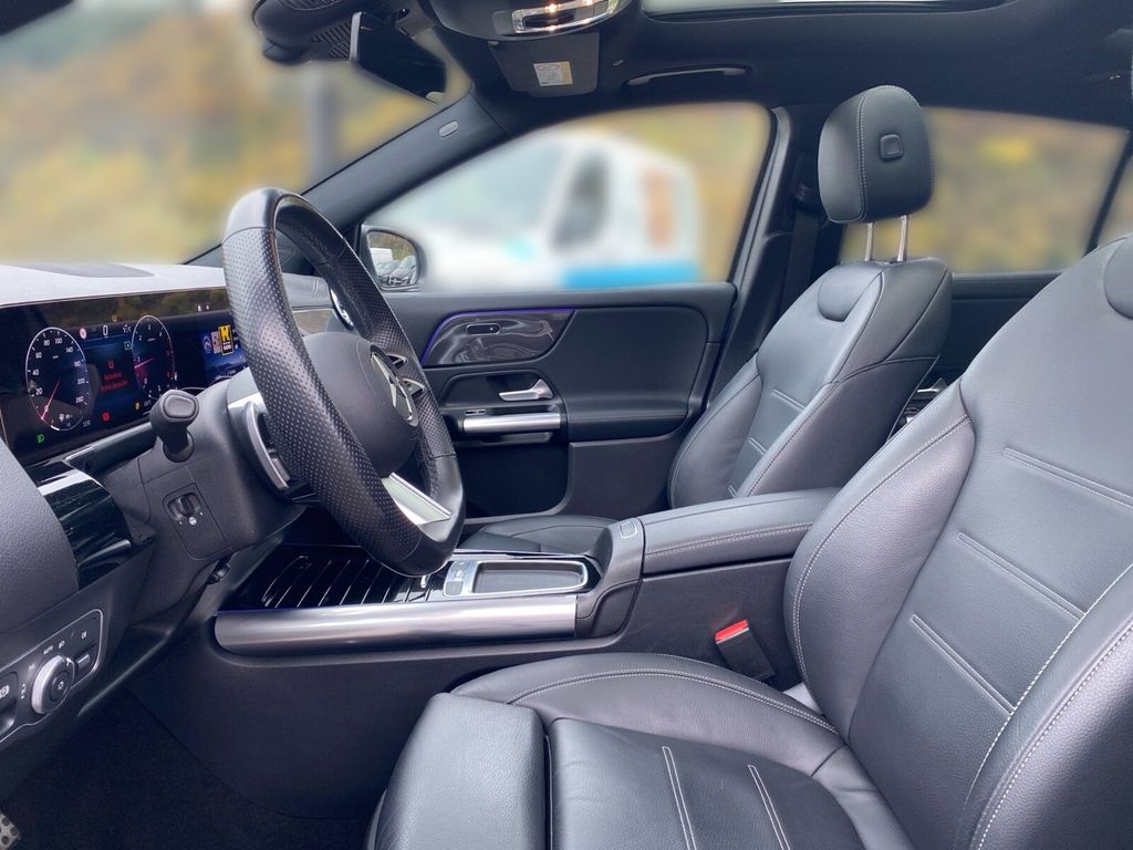 Mercedes-Benz GLA 200 2023