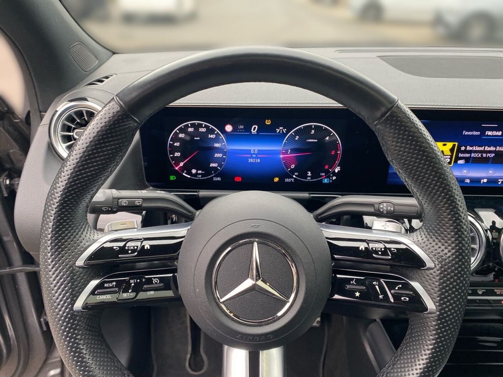 Mercedes-Benz GLA 200 2023