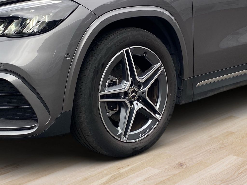 Mercedes-Benz GLA 200 2023