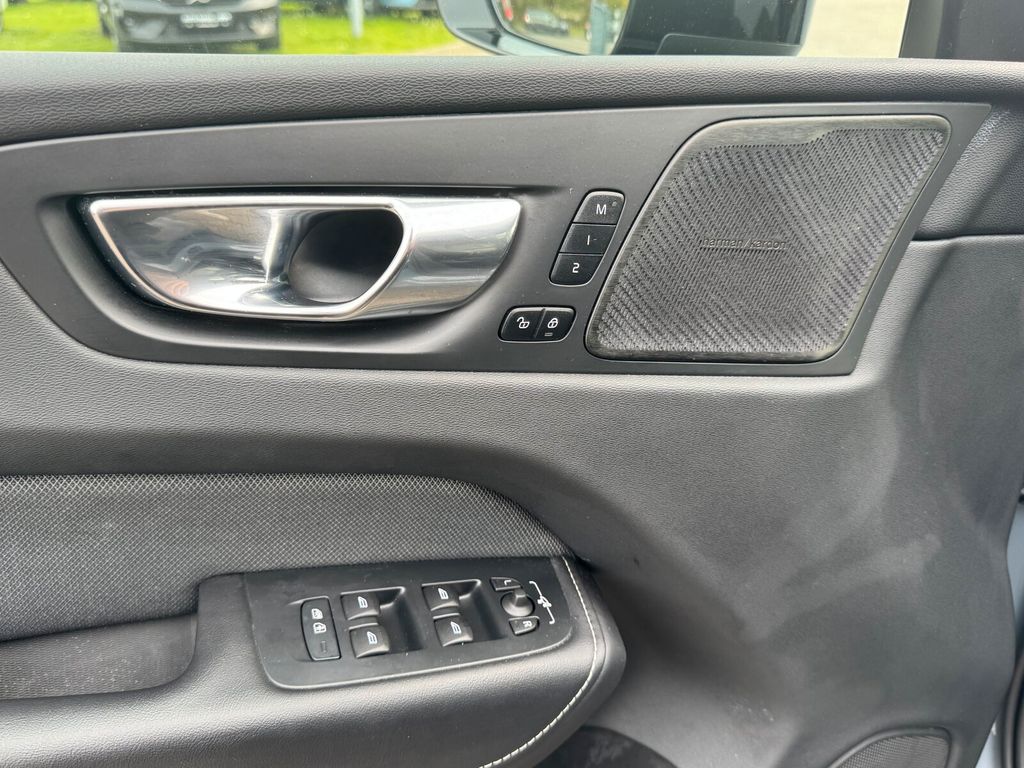 Volvo XC60 2022
