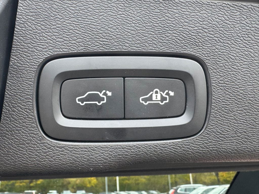 Volvo XC60 2022