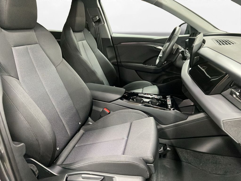 Audi Q6 e-tron 2025