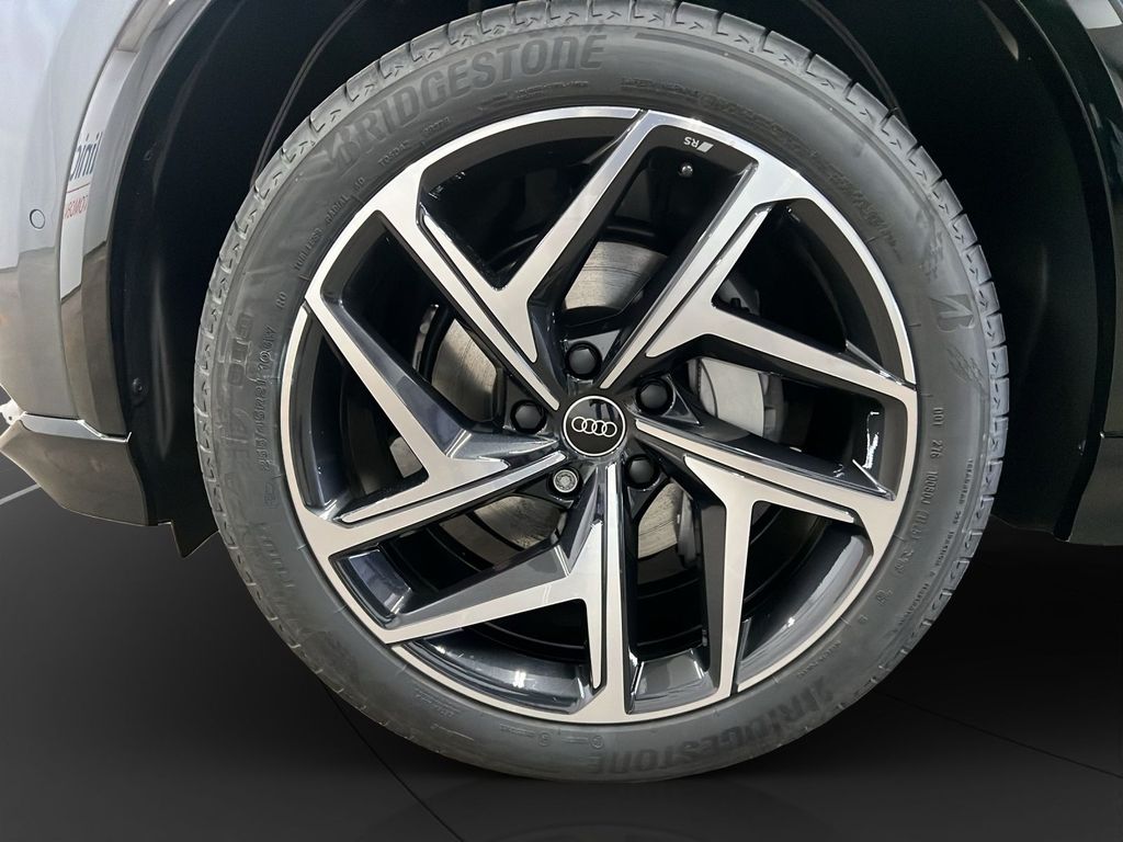 Audi Q6 e-tron 2025