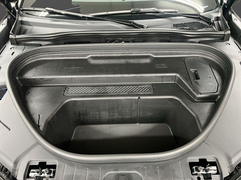Audi Q6 e-tron 2025