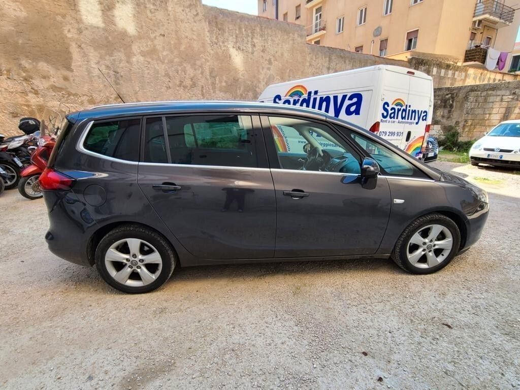 Opel Zafira Tourer 2014