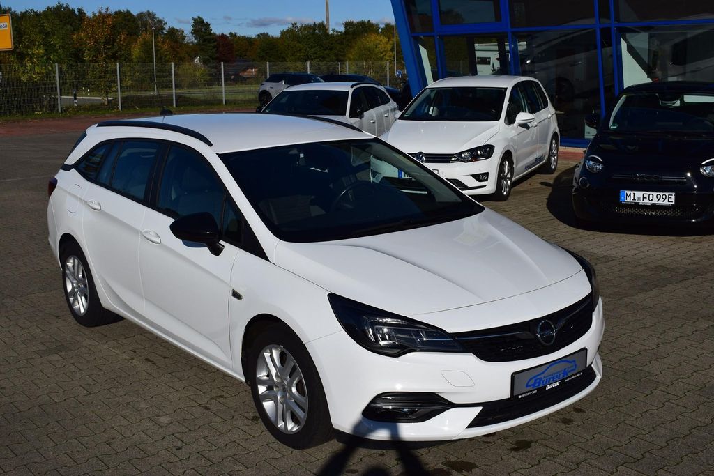 Opel Astra 2021