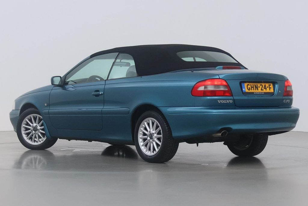 Volvo C70 2000
