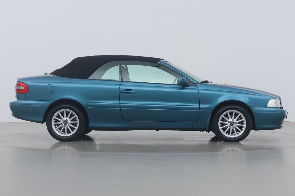 Volvo C70 2000