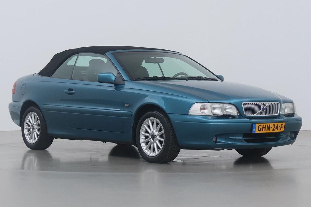 Volvo C70 2000