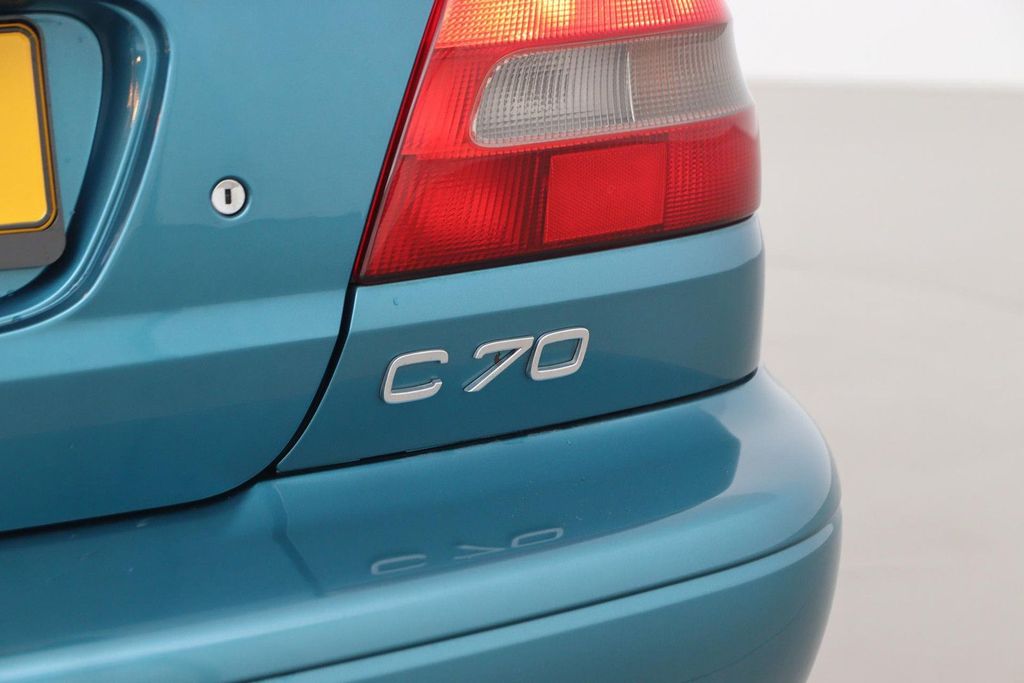 Volvo C70 2000