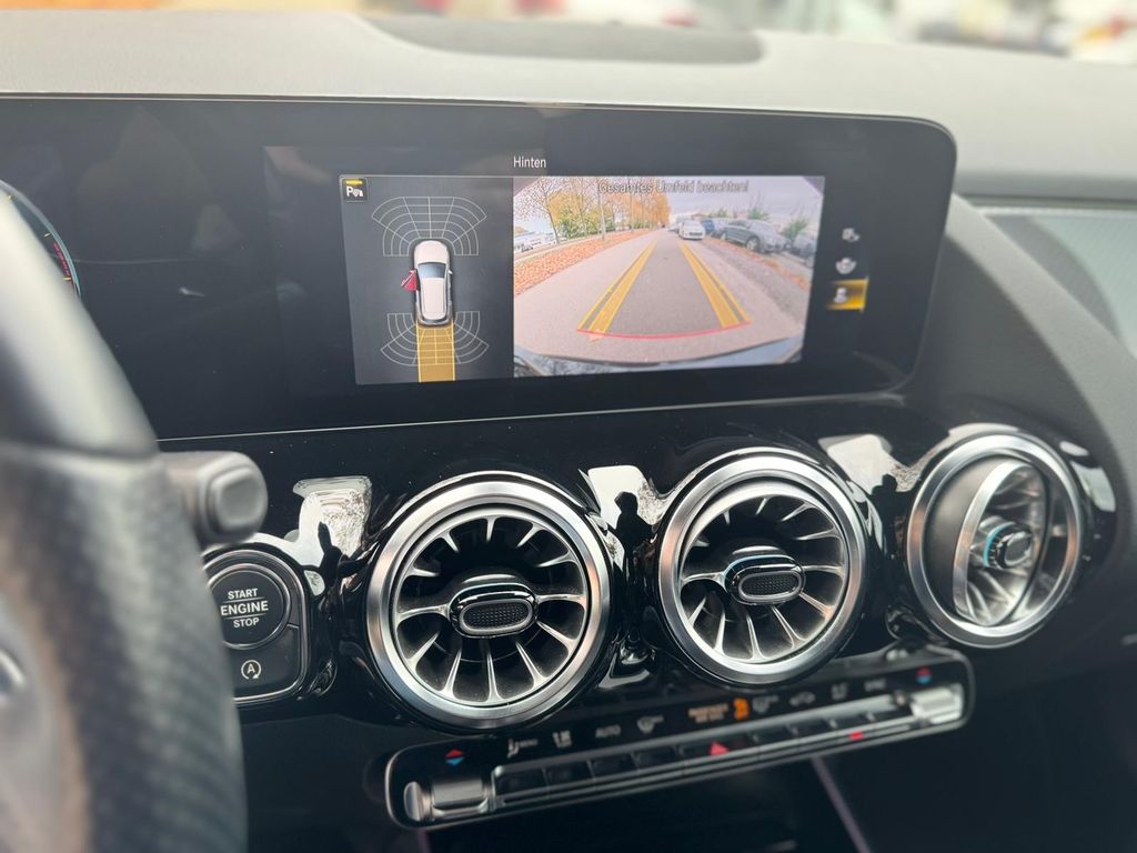 Mercedes-Benz B 200 2022