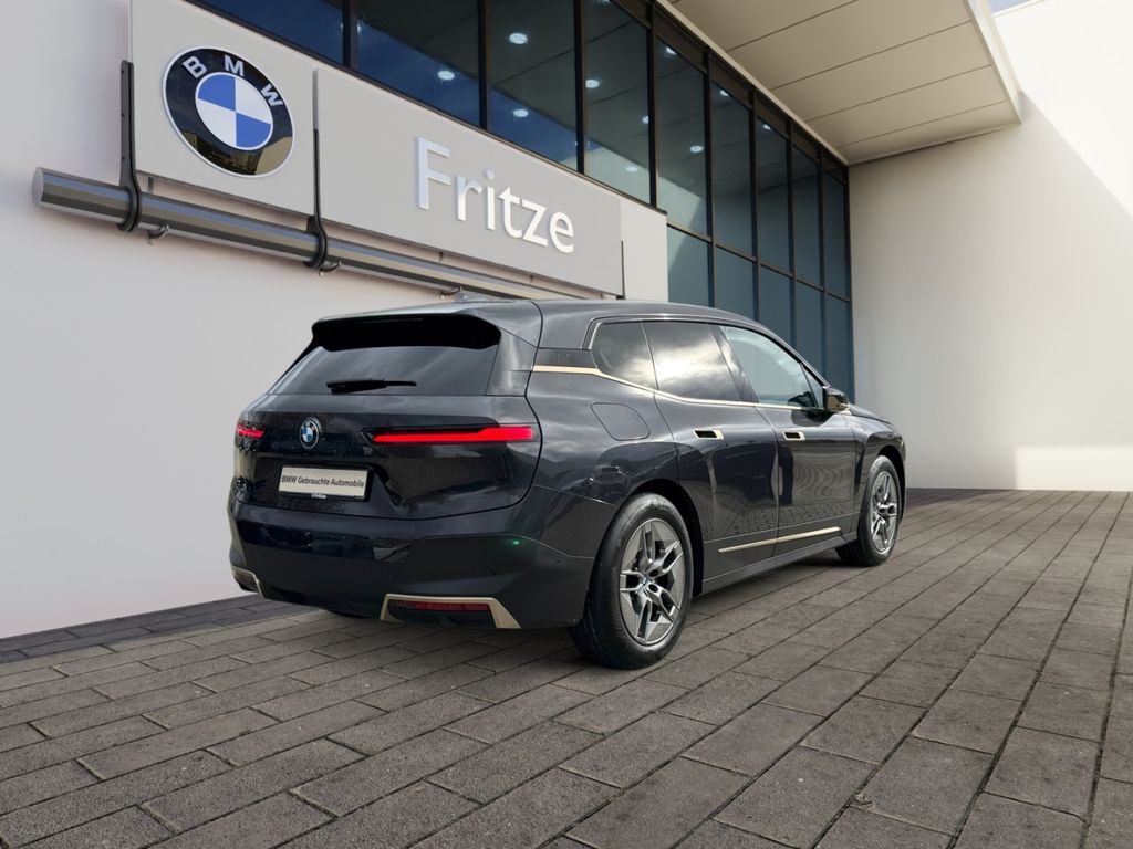 BMW iX 2022
