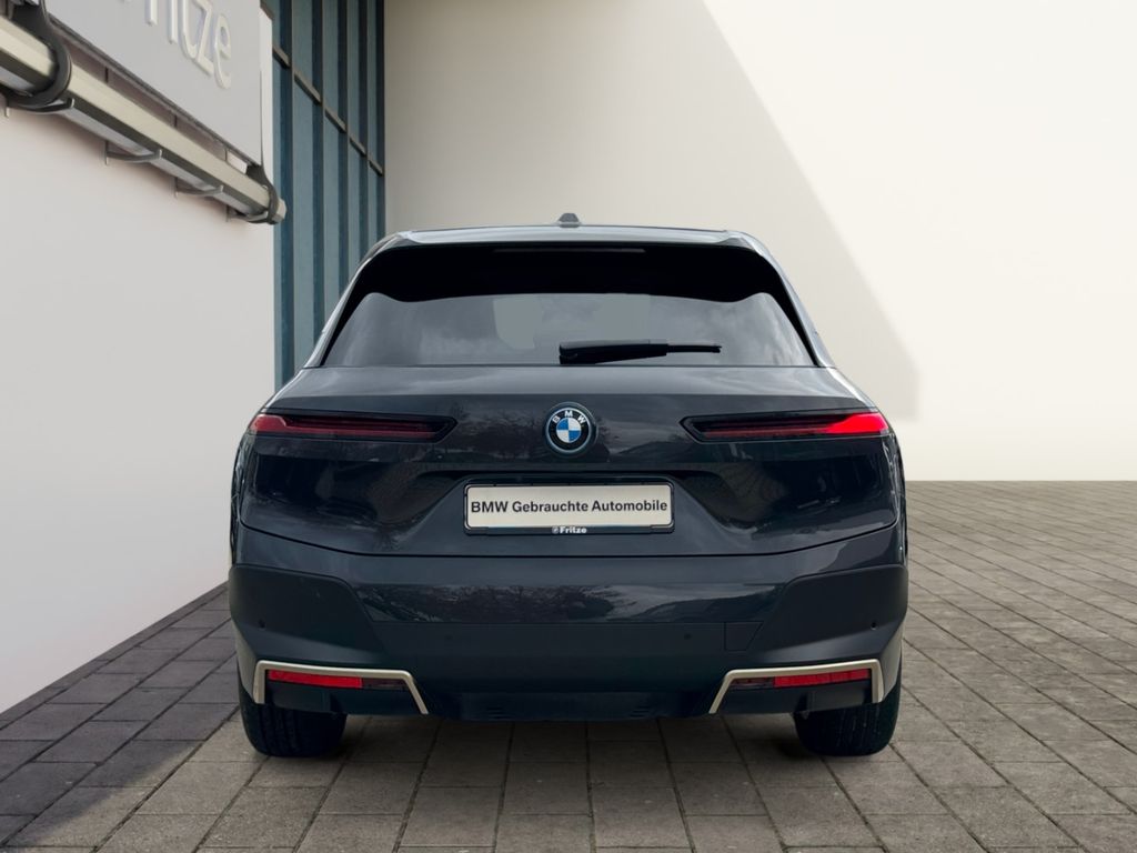 BMW iX 2022