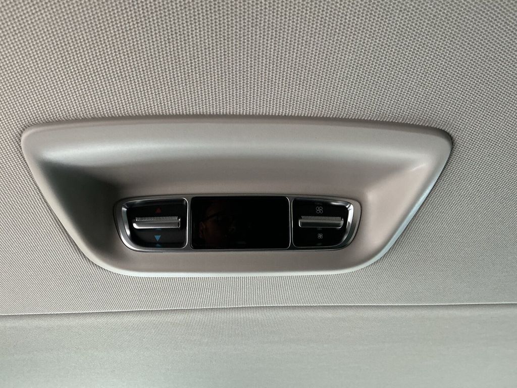 Mercedes-Benz V 220 2025