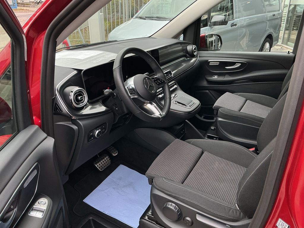 Mercedes-Benz V 220 2025