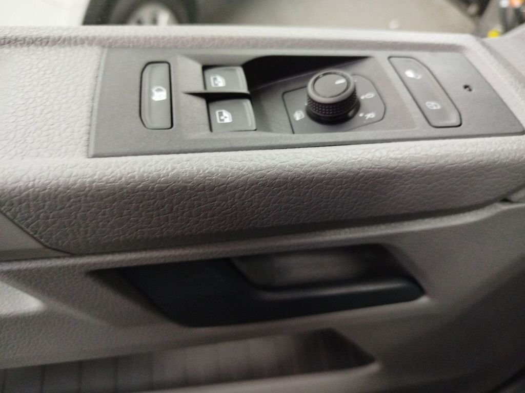 Volkswagen T6 Transporter 2024