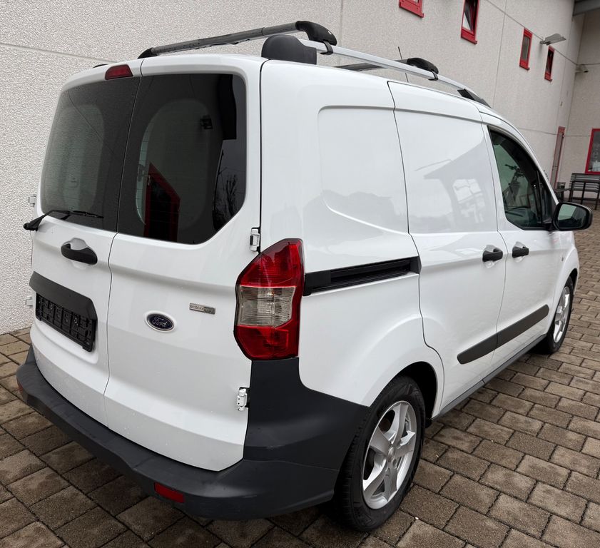 Ford Transit Courier 2018