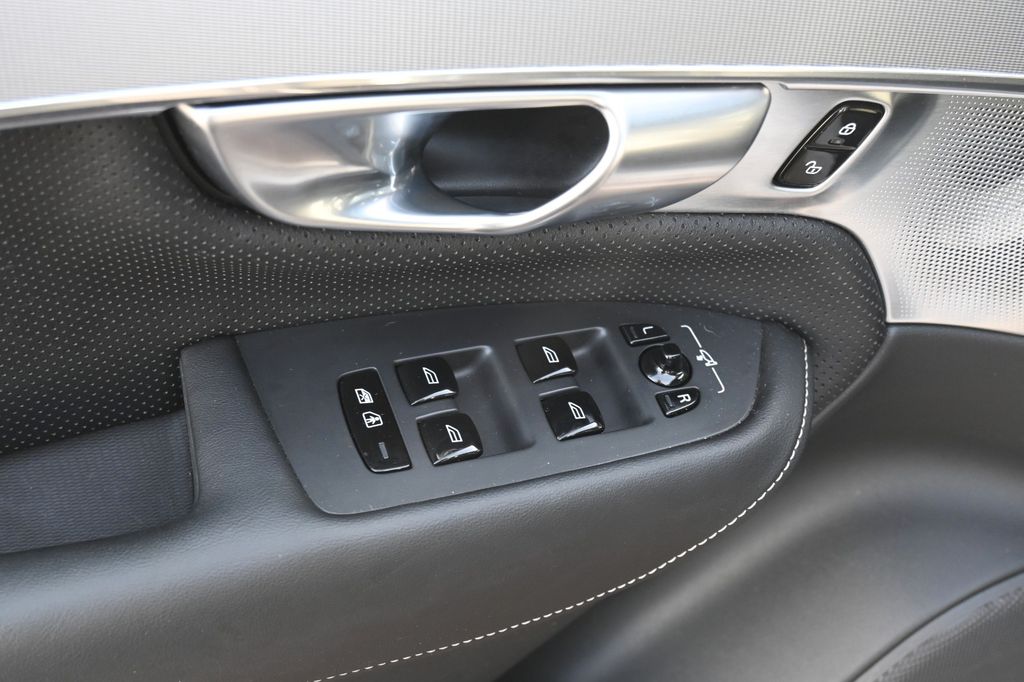 Volvo XC90 2023