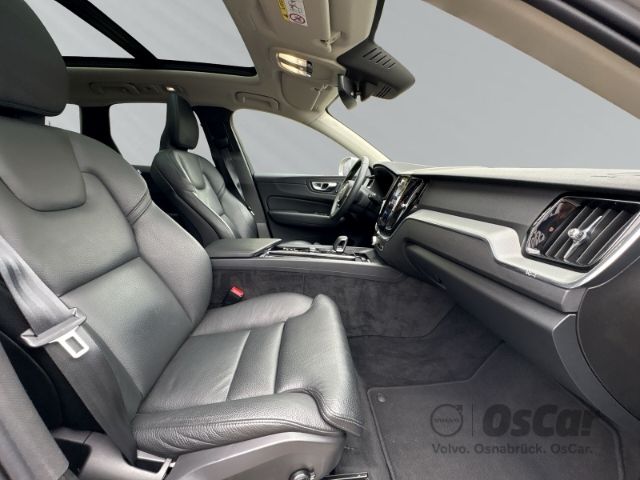 Volvo XC60 2022
