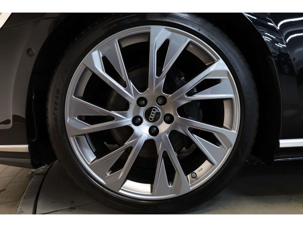 Audi A8 2022