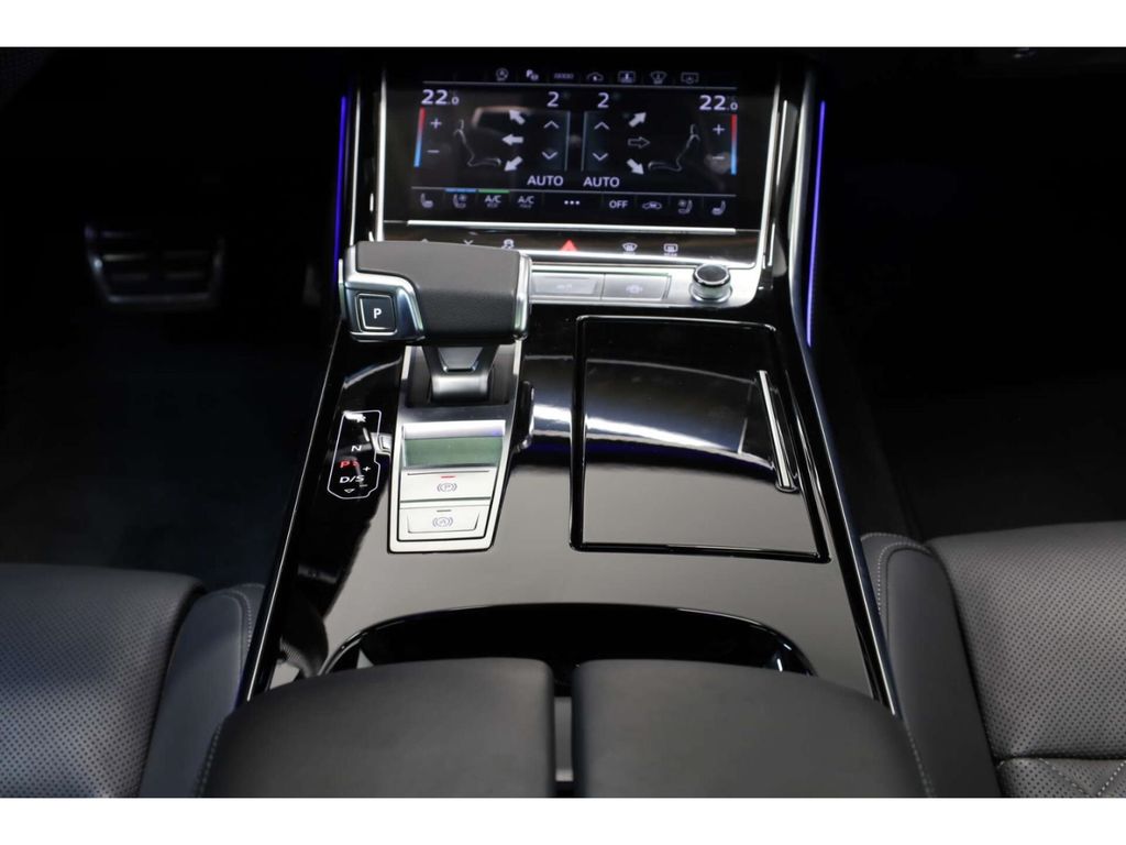 Audi A8 2022