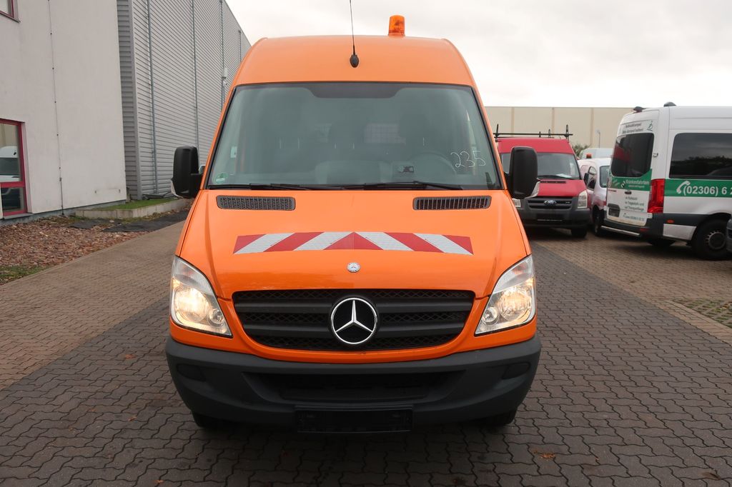 Mercedes-Benz Sprinter 2012