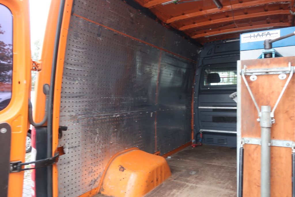 Mercedes-Benz Sprinter 2012