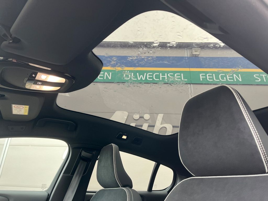 Volvo C40 2025