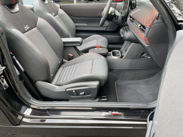 MINI John Cooper Works Cabrio 2025