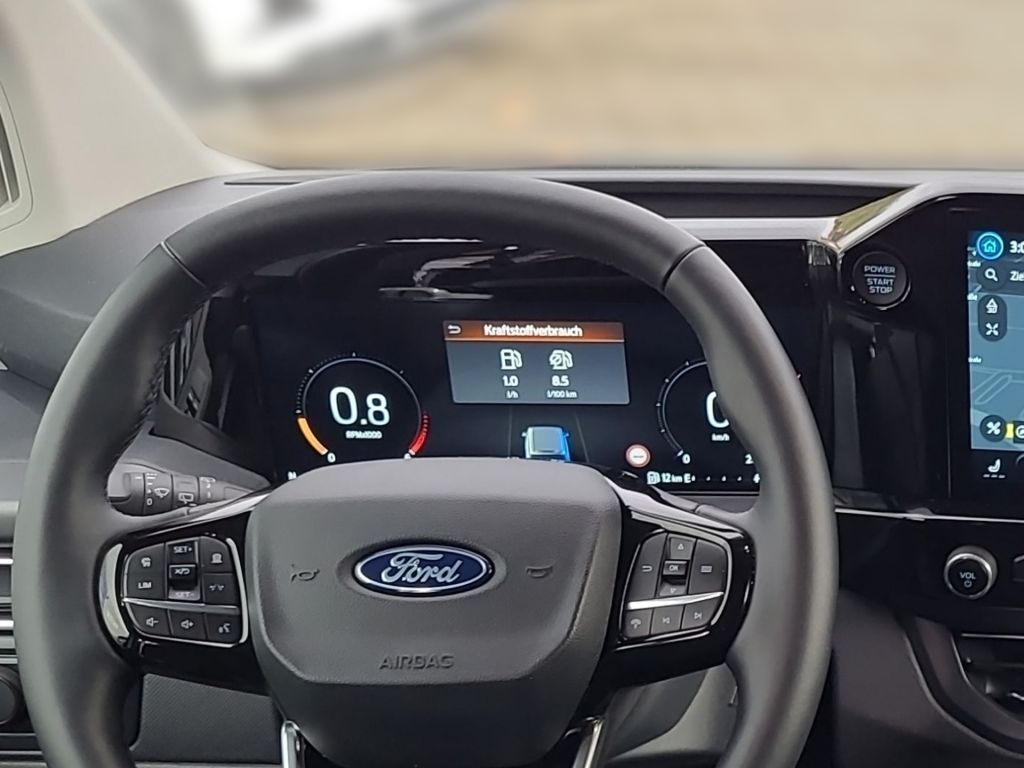 Ford Tourneo Custom 2025