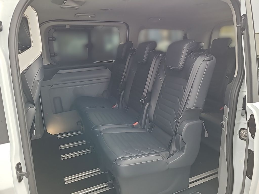 Ford Tourneo Custom 2025