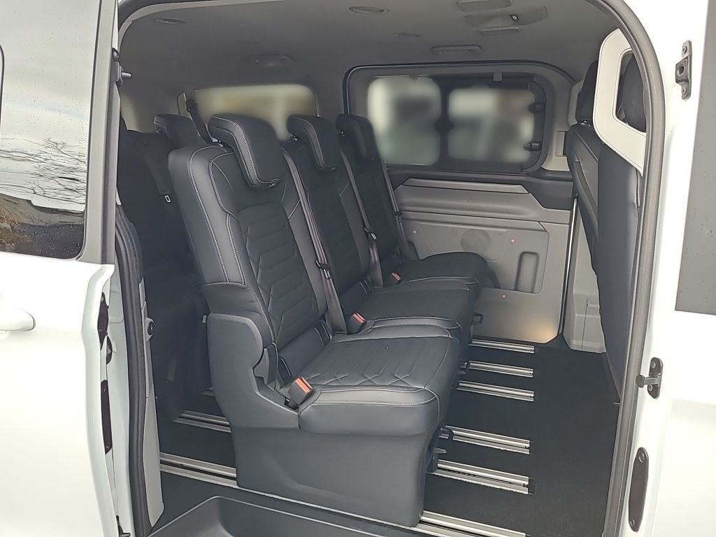 Ford Tourneo Custom 2025