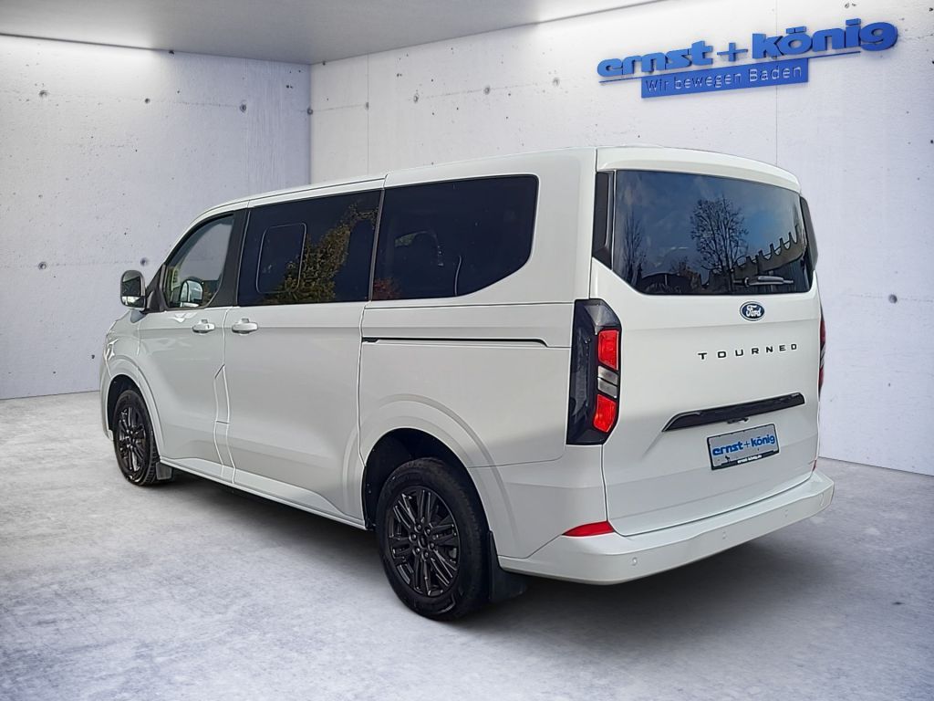 Ford Tourneo Custom 2025