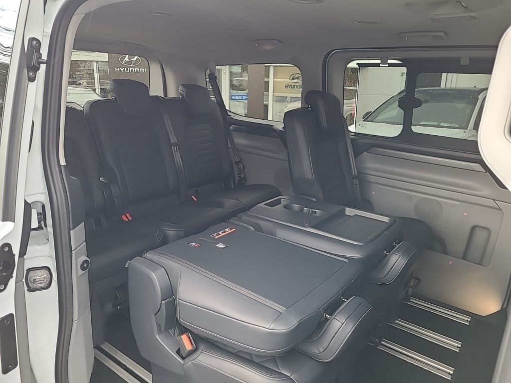 Ford Tourneo Custom 2025