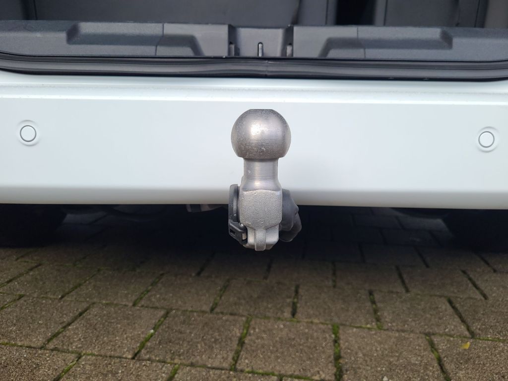 Ford Tourneo Custom 2025