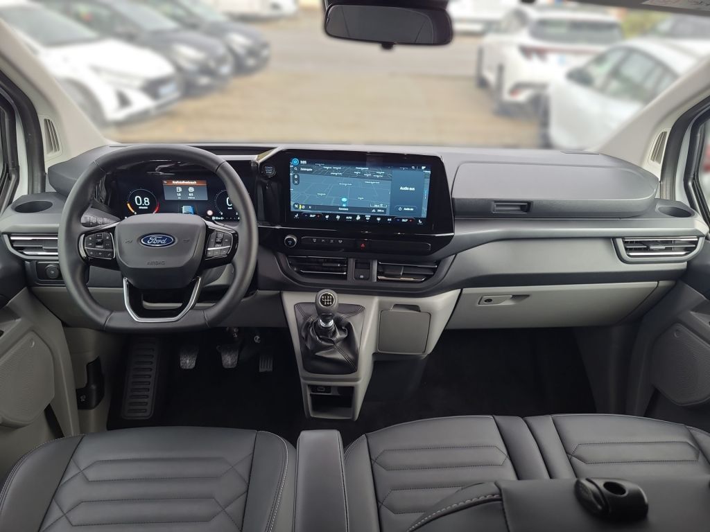 Ford Tourneo Custom 2025