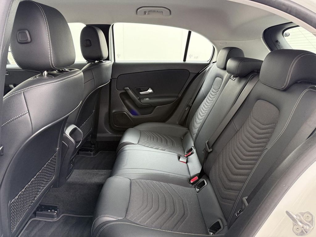 Mercedes-Benz A 250 2021