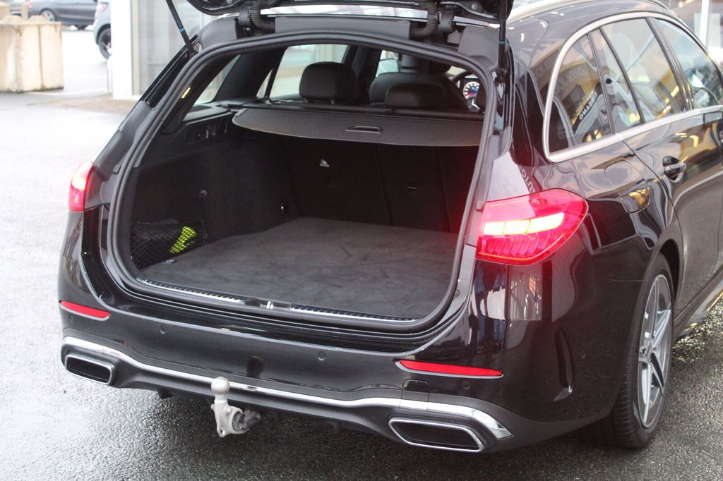 Mercedes-Benz C 300 2025