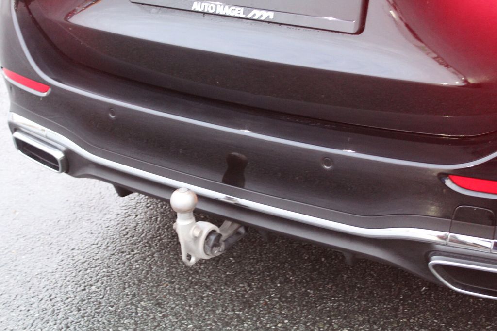 Mercedes-Benz C 300 2025