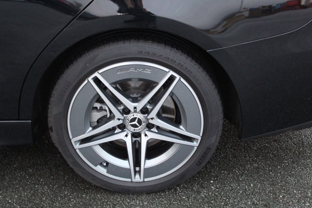 Mercedes-Benz C 300 2025