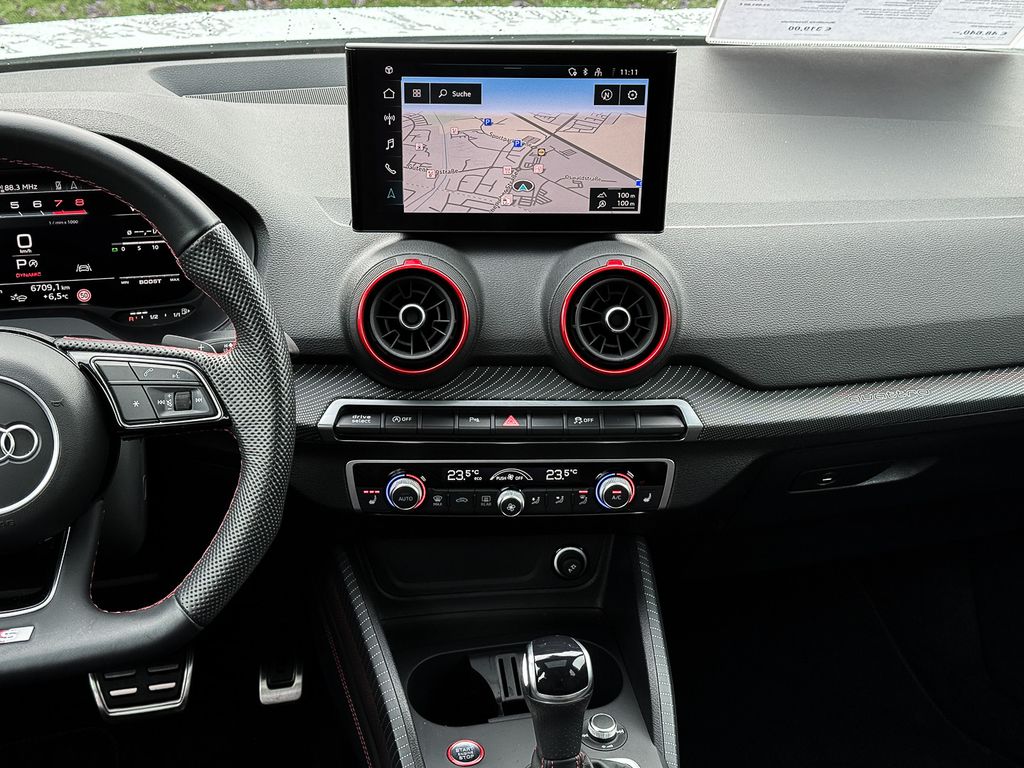 Audi SQ2 2025
